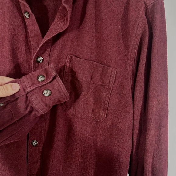 Adam Levine Collection Burgundy Button-Down Shirt (Men’s M) - Picture 3 of 3